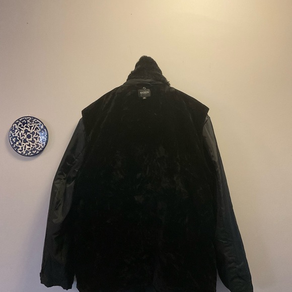 Elegant Swedish warm winter coat with very warm inside layer - Picture 6 of 6